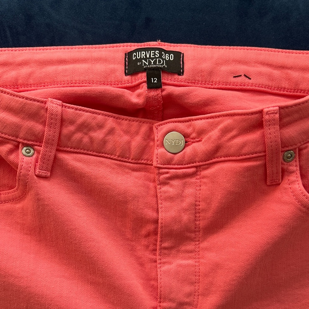 NYDJ Curves 360 Vibrant Pink Capri Jeans